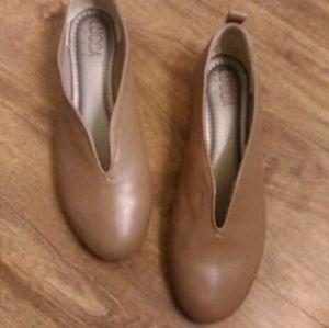 Lucca Lane Bayla flat size 8.5